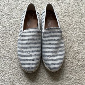 Like New TOM’S Loafer